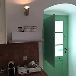 Pensión Lemonia - 4*