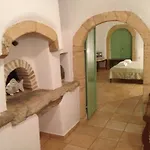Pensión Lemonia - 4*