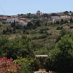 Pensión Lemonia - 4*