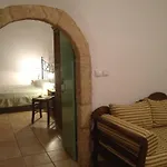 Pensión Lemonia - 4*
