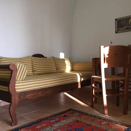 Lemonia - Pensión Aroniadhiánika